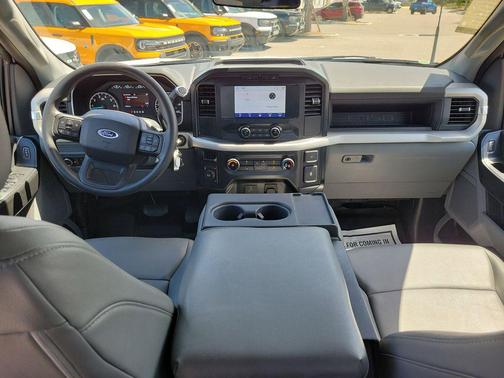 Oxford White 2022 Ford F-150 XL
