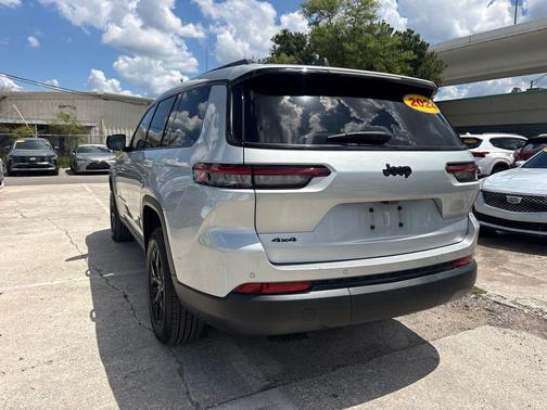 Silver Zynith 2024 Jeep Grand Cherokee L Altitude