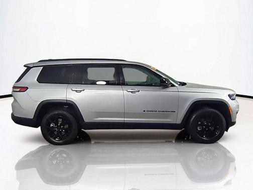 Silver Zynith 2024 Jeep Grand Cherokee L Altitude