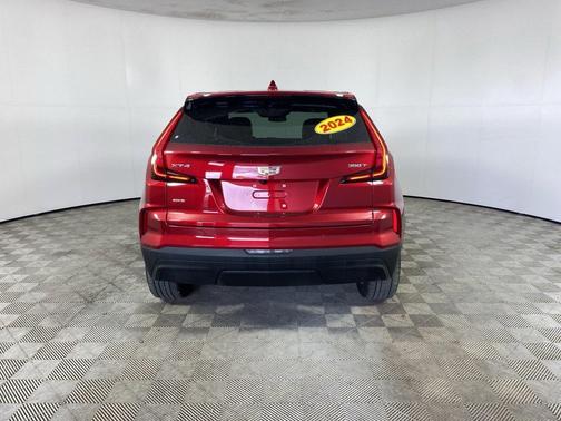 2024 Cadillac XT4 Luxury