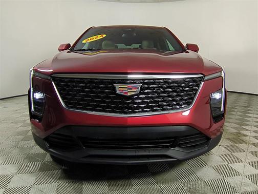 2024 Cadillac XT4 Luxury