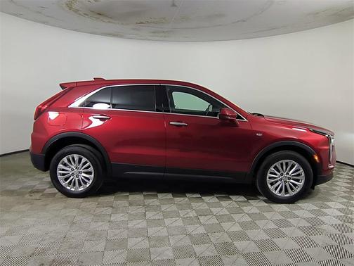 2024 Cadillac XT4 Luxury