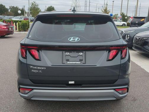 Ecotronic Gray 2026 Hyundai TUCSON SE