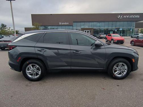 Ecotronic Gray 2026 Hyundai TUCSON SE