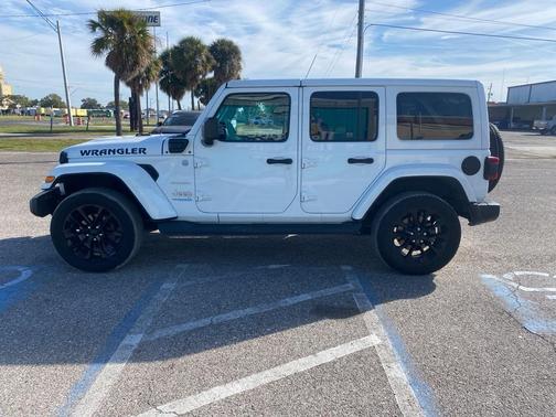 2022 Jeep Wrangler Unlimited 4xe Sahara