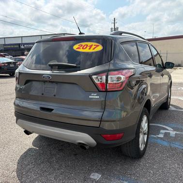 Magnetic 2017 Ford Escape SE