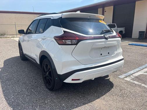 Fresh Powder 2023 Nissan Kicks SR