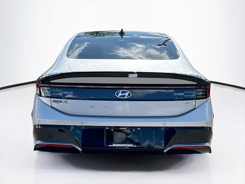 2025 Hyundai SONATA Hybrid Limited