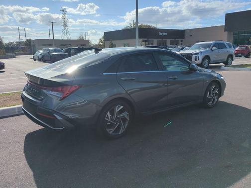 2026 Hyundai ELANTRA HEV Limited