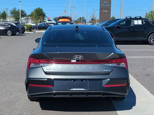 2026 Hyundai ELANTRA Limited