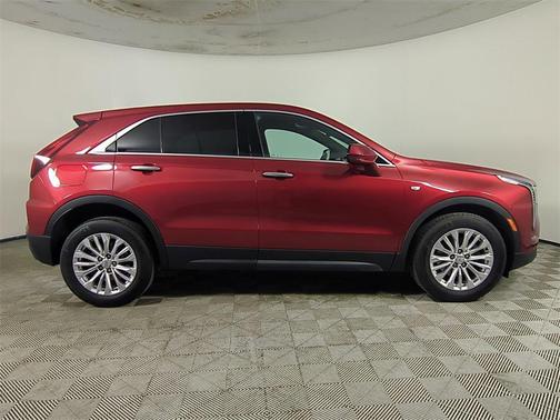 2024 Cadillac XT4 Luxury