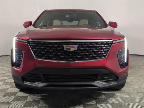 2024 Cadillac XT4 Luxury