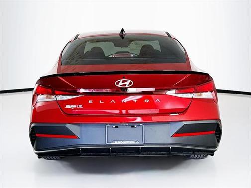 2025 Hyundai ELANTRA Sport