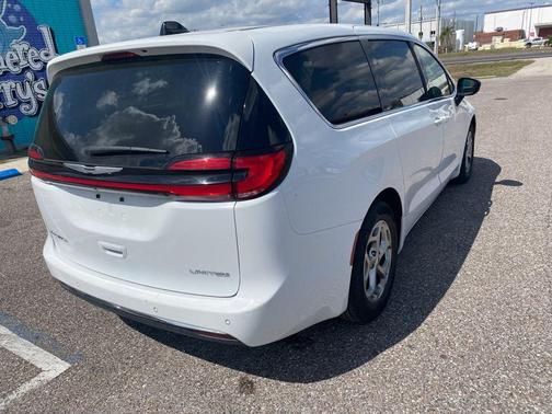 2024 Chrysler Pacifica Limited