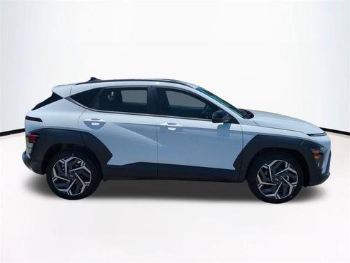 Atlas White 2026 Hyundai KONA SEL Premium