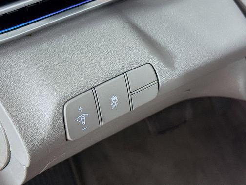 Amazon Gray 2025 Hyundai ELANTRA SEL