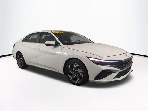 2025 Hyundai ELANTRA SEL