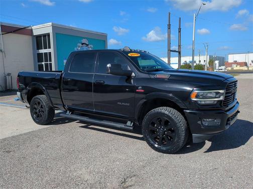 2019 RAM 2500 Laramie Crew Cab 4x4 6'4' Box