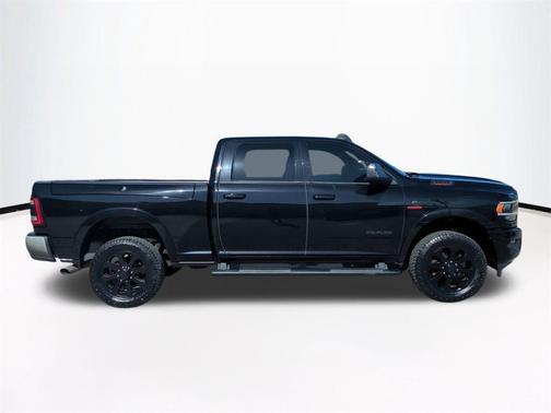 2019 RAM 2500 Laramie Crew Cab 4x4 6'4' Box