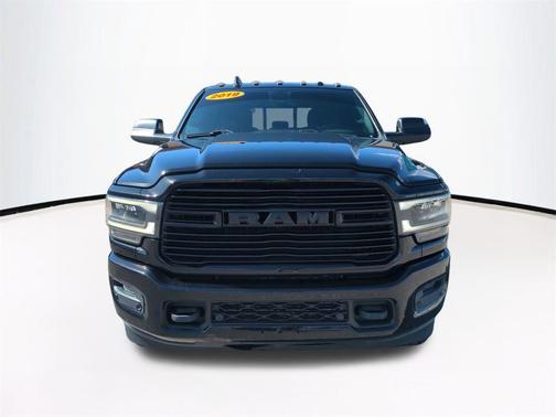 2019 RAM 2500 Laramie Crew Cab 4x4 6'4' Box