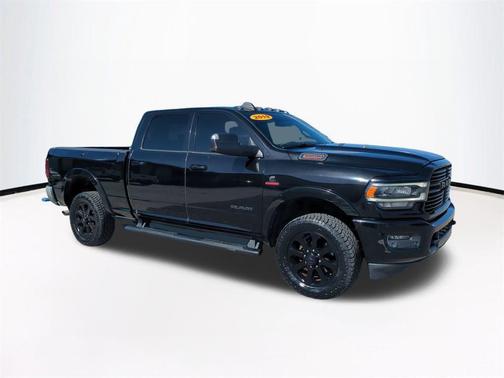 2019 RAM 2500 Laramie Crew Cab 4x4 6'4' Box
