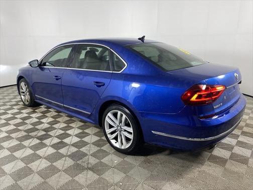 2017 Volkswagen Passat 1.8T SE w/Technology