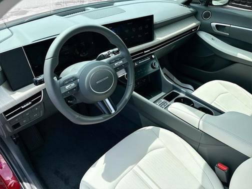 2025 Hyundai SONATA Hybrid SE