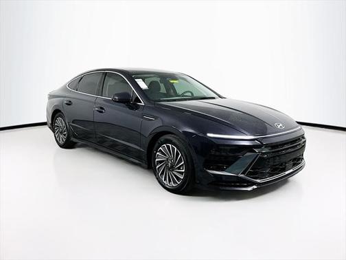 2025 Hyundai SONATA Hybrid SE