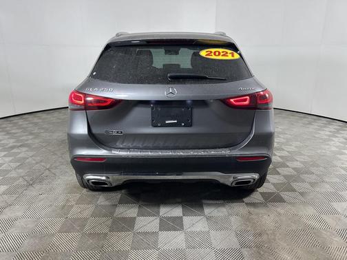 2021 Mercedes-Benz GLA 250 Base 4MATIC