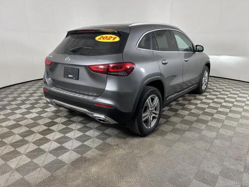 2021 Mercedes-Benz GLA 250 Base 4MATIC