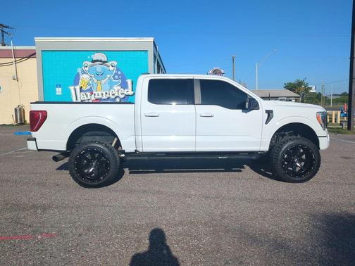 Oxford White 2021 Ford F-150 XLT