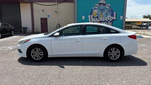 Quartz White Pearl 2016 Hyundai SONATA SE