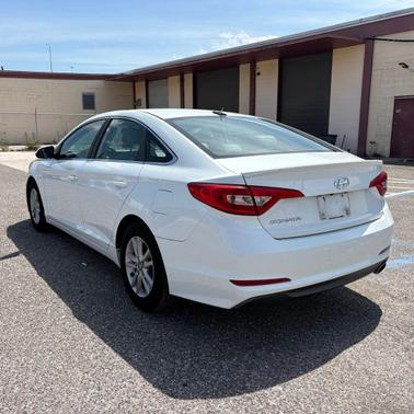 Quartz White Pearl 2016 Hyundai SONATA SE