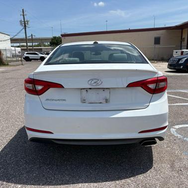 Quartz White Pearl 2016 Hyundai SONATA SE
