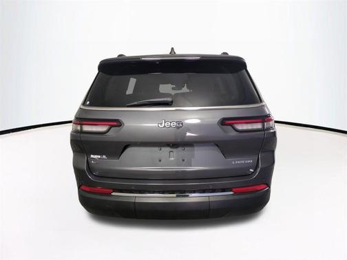 2022 Jeep Grand Cherokee L Laredo