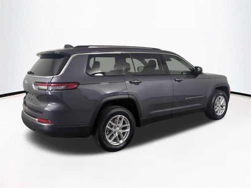 2022 Jeep Grand Cherokee L Laredo