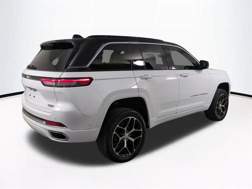 2024 Jeep Grand Cherokee Summit