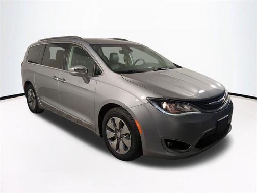 2018 Chrysler Pacifica Hybrid Limited