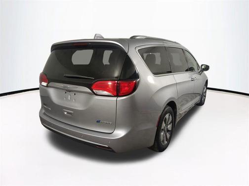 2018 Chrysler Pacifica Hybrid Limited