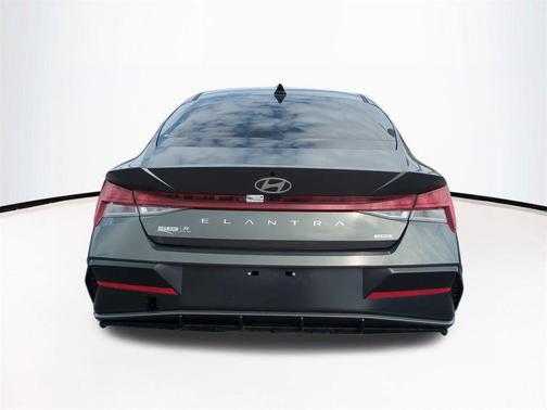 2026 Hyundai ELANTRA HEV Limited