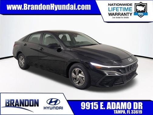 Abyss Black 2025 Hyundai ELANTRA SE