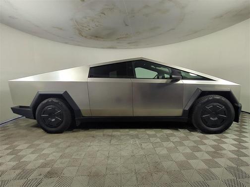 2024 Tesla Cybertruck Cyberbeast