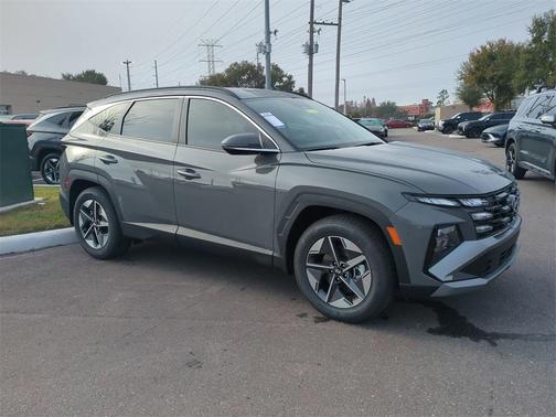 2026 Hyundai TUCSON SEL Premium