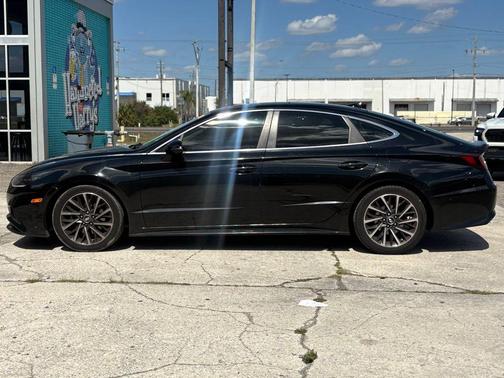 2020 Hyundai SONATA Limited