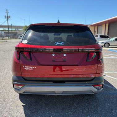 2025 Hyundai TUCSON SE