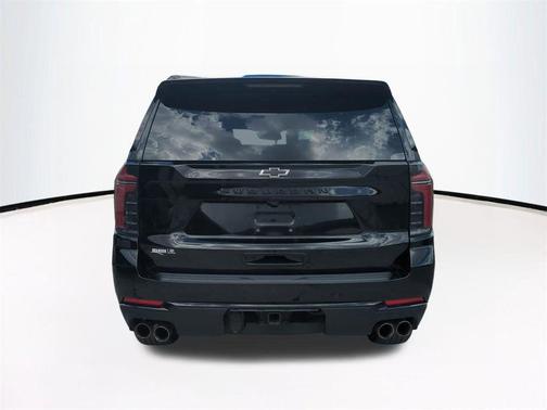 2025 Chevrolet Suburban 4WD Z71