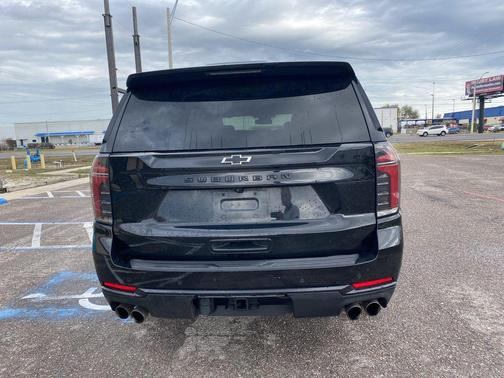 2025 Chevrolet Suburban 4WD Z71