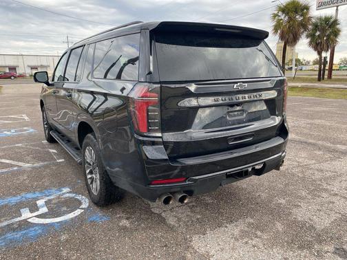 2025 Chevrolet Suburban 4WD Z71