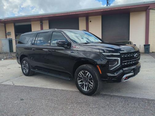 2025 Chevrolet Suburban 4WD Z71