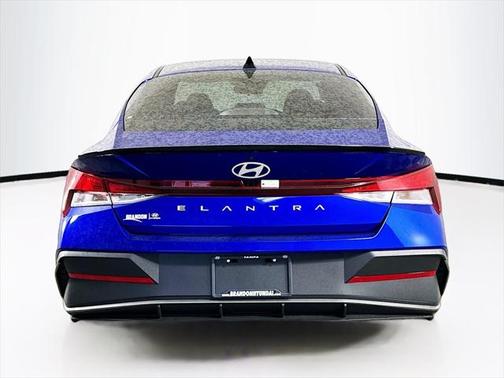 2025 Hyundai ELANTRA Sport